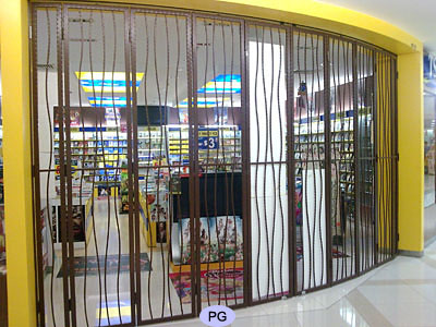 Folding gate design Singapore shop