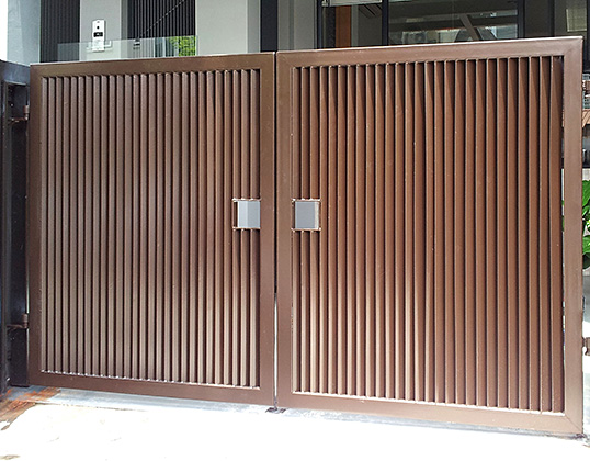 Louvre Driveway Gate Singapore