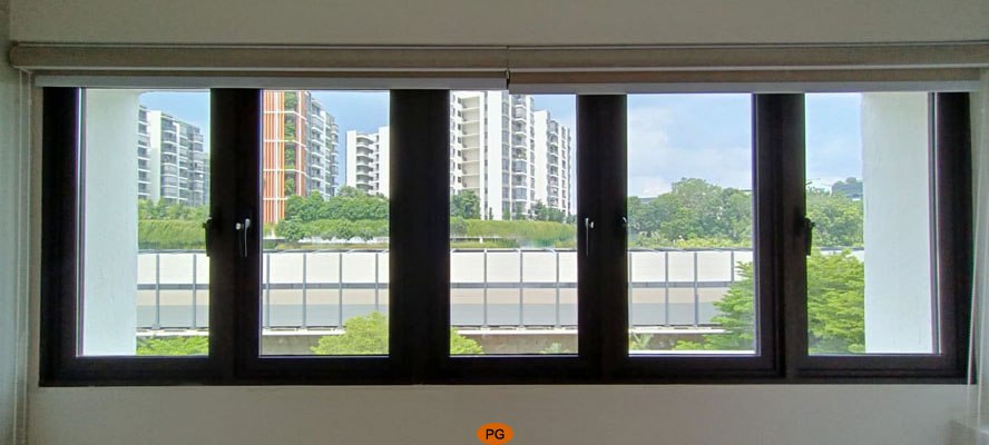soundproof window reducing construction and traffic noise